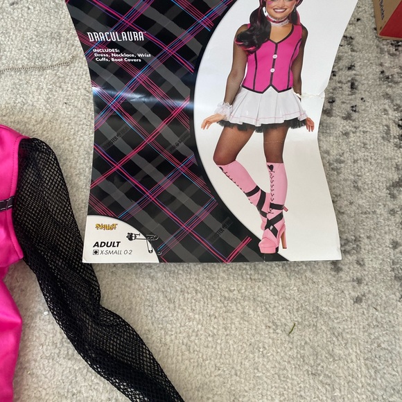 Monster High Draculaura Costume with wig - Picture 2 of 9